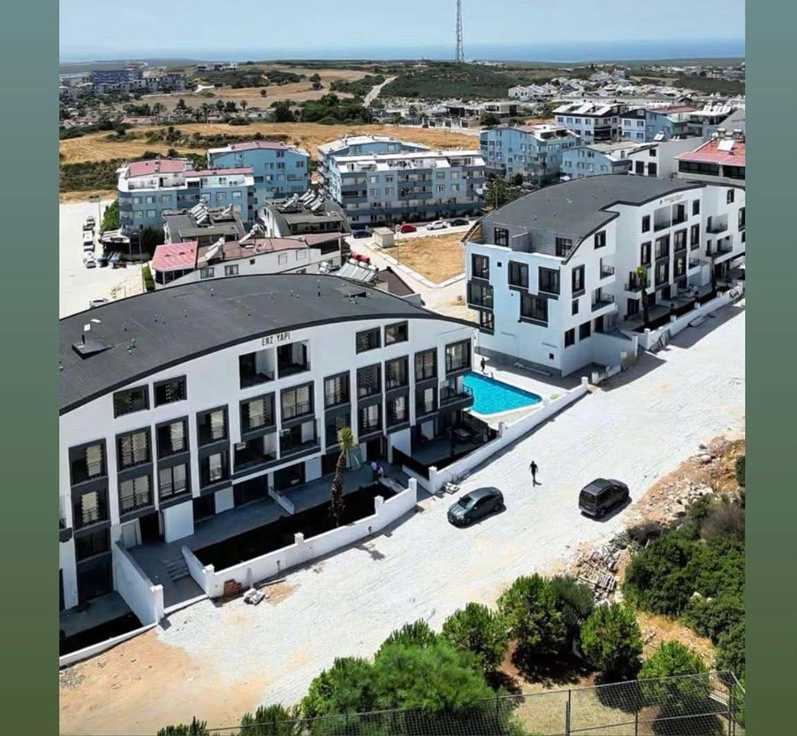 Didim Efeler Mah Havuzlu Sitede Satılık 2+1 Eşyalı Daire