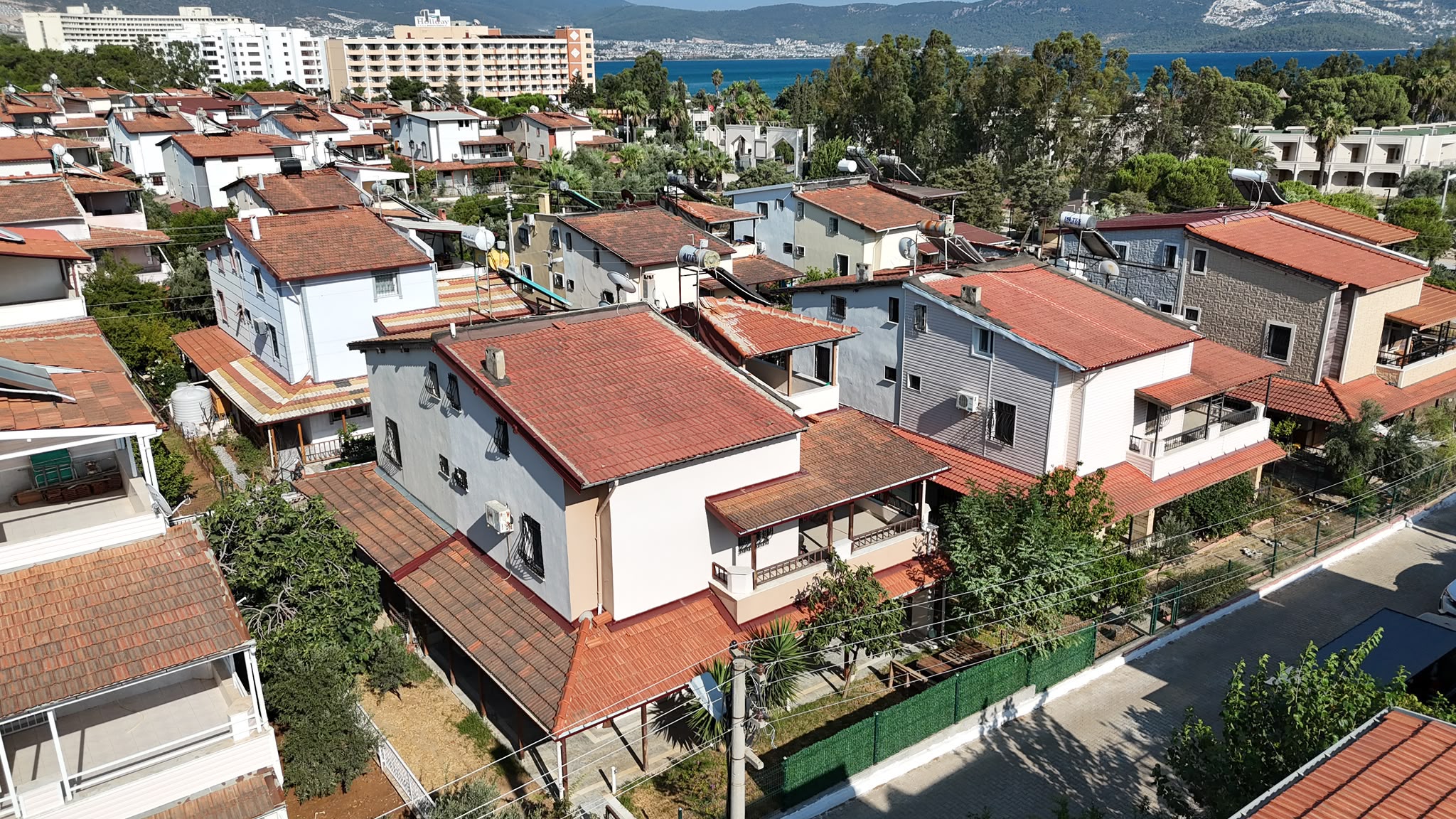 Didim Fevzipaşa Mahallesi’nde Denize Sadece 300 Metre! 4+1 Tripleks Villa