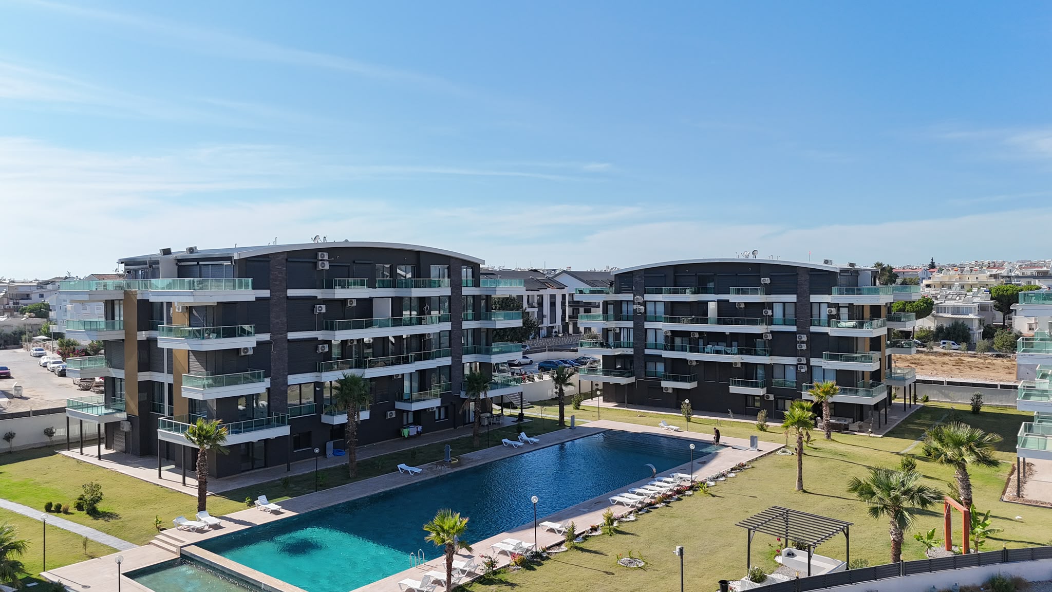 Didim'de Eşsiz Deniz Manzaralı Lüks Sitede 3+1 Köşe Dubleks