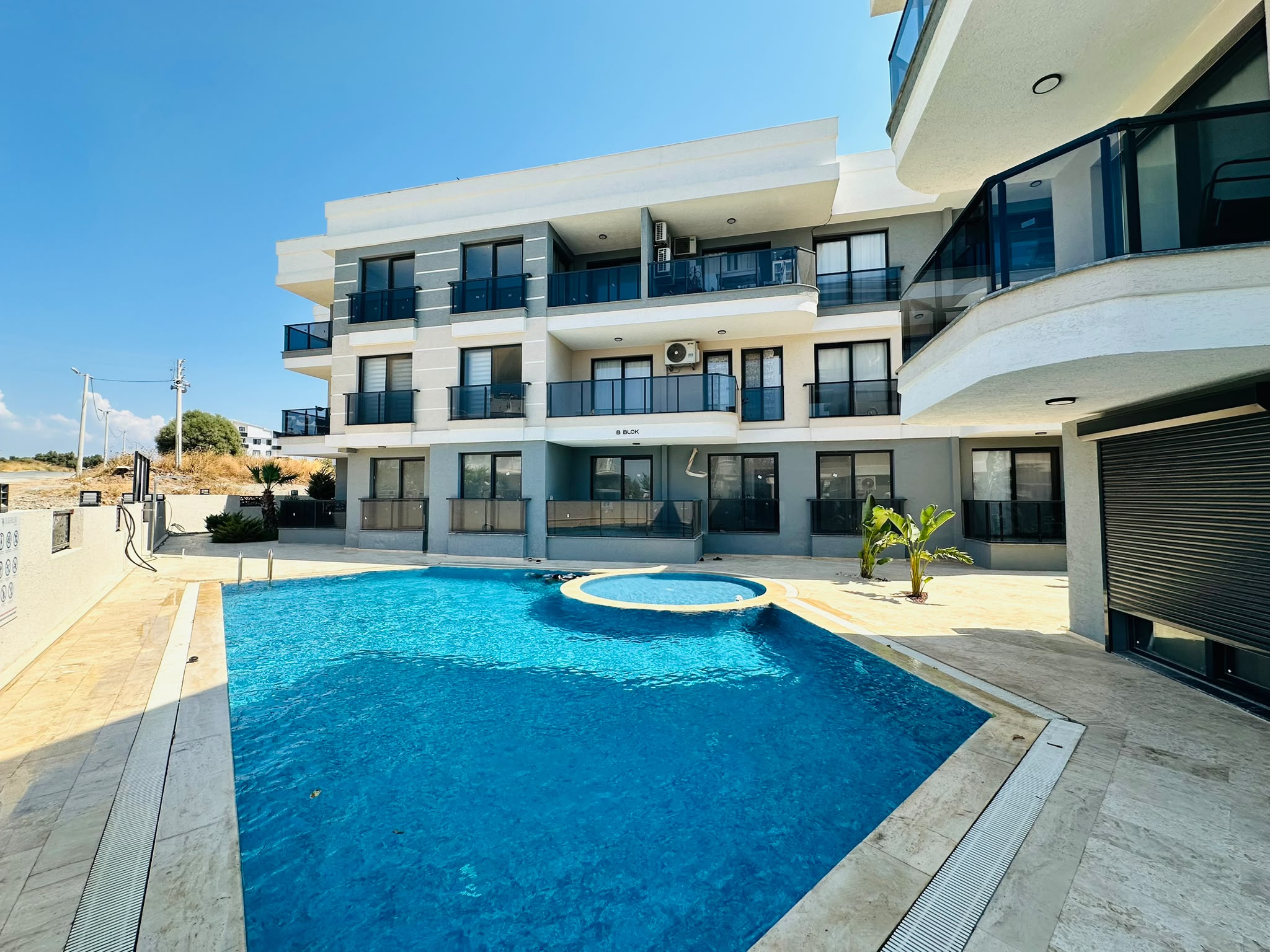 Didim Hisar Mahallesi’nde Havuzlu Sitede 2+1 Daire